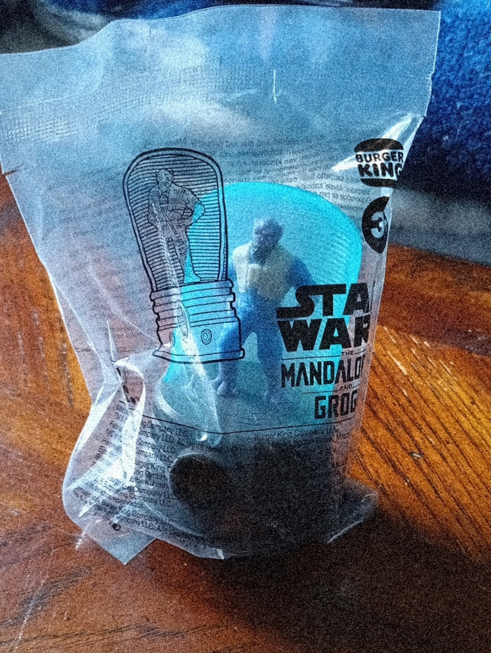 Star Wars Blue and Black Mandalorian and Grogu Burger King Figure Set
